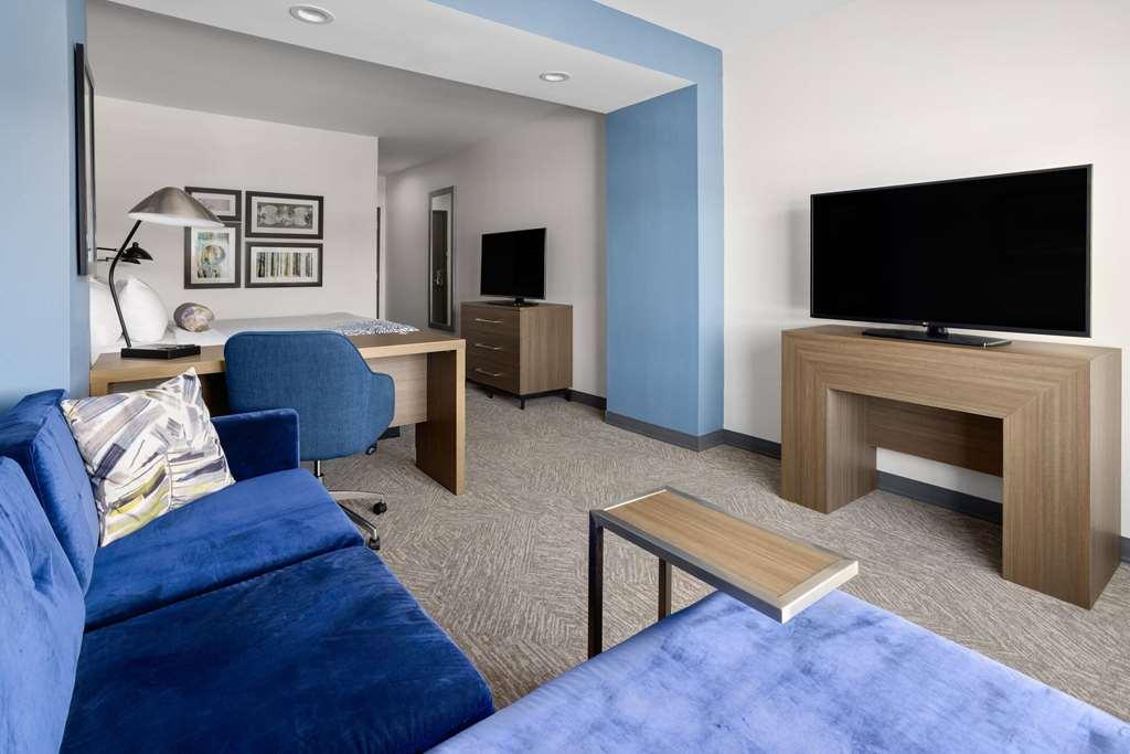 La Quinta Inn & Suites By Wyndham Локуст-Гров Номер фото